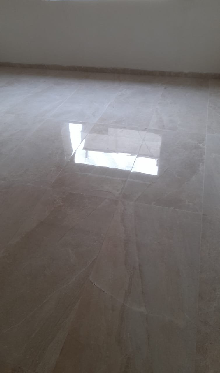 Carrelage grand format poli